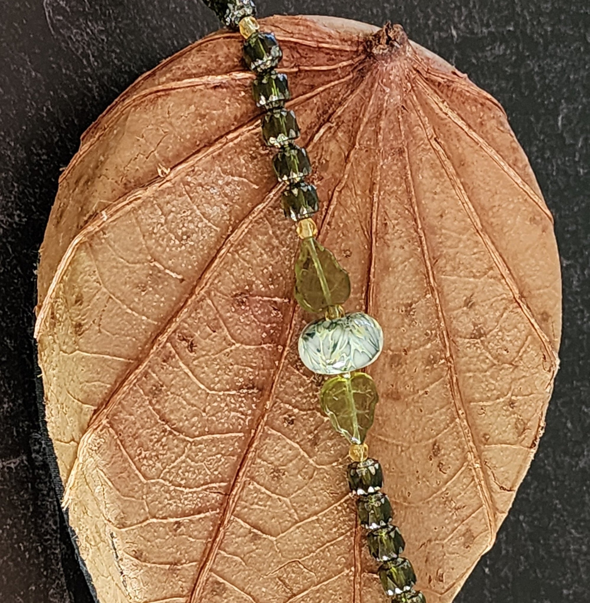 Green Leaves Glass Bracelet - UniqueCherie