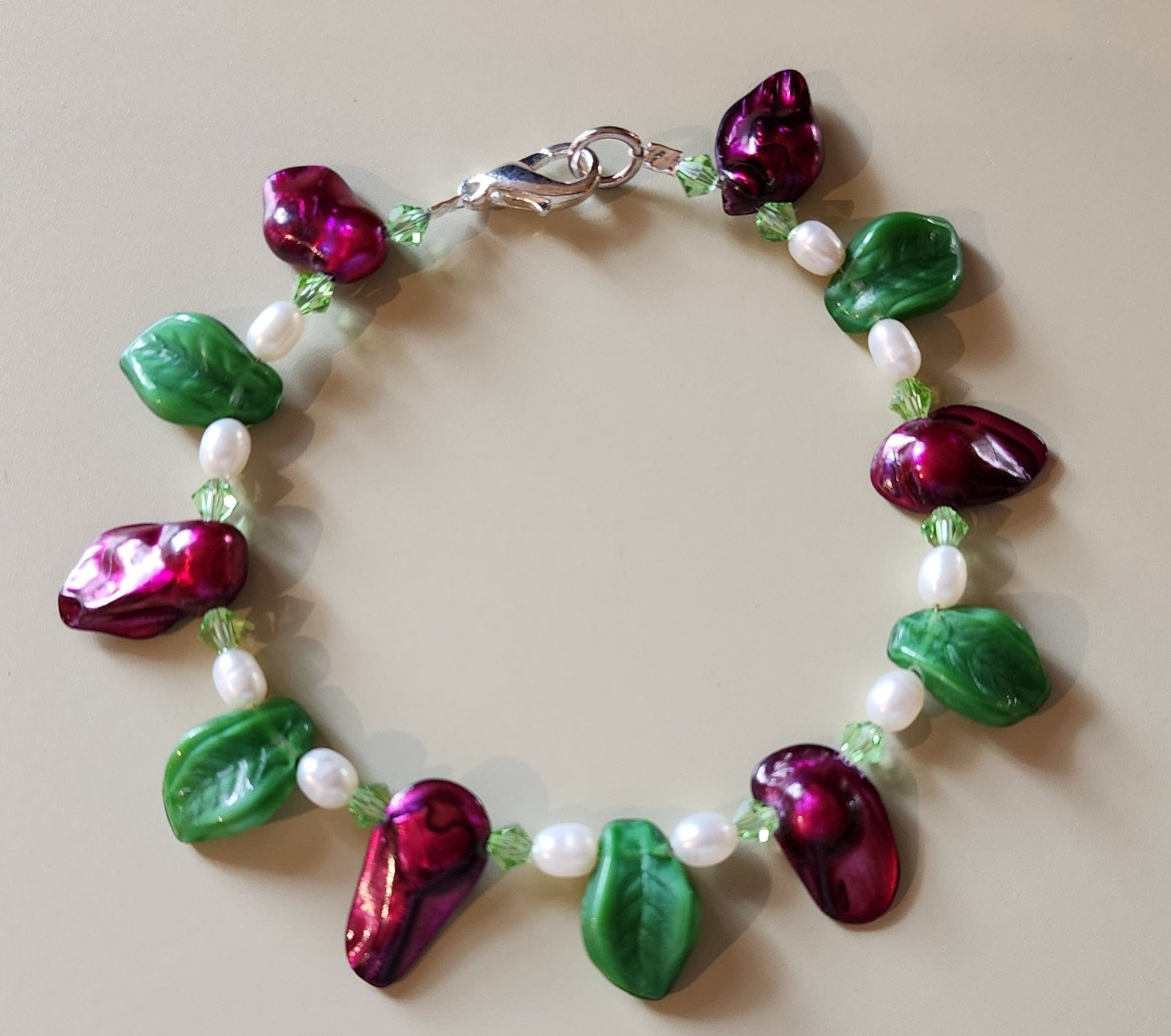 Pearls and Leaves Bracelet - UniqueCherie